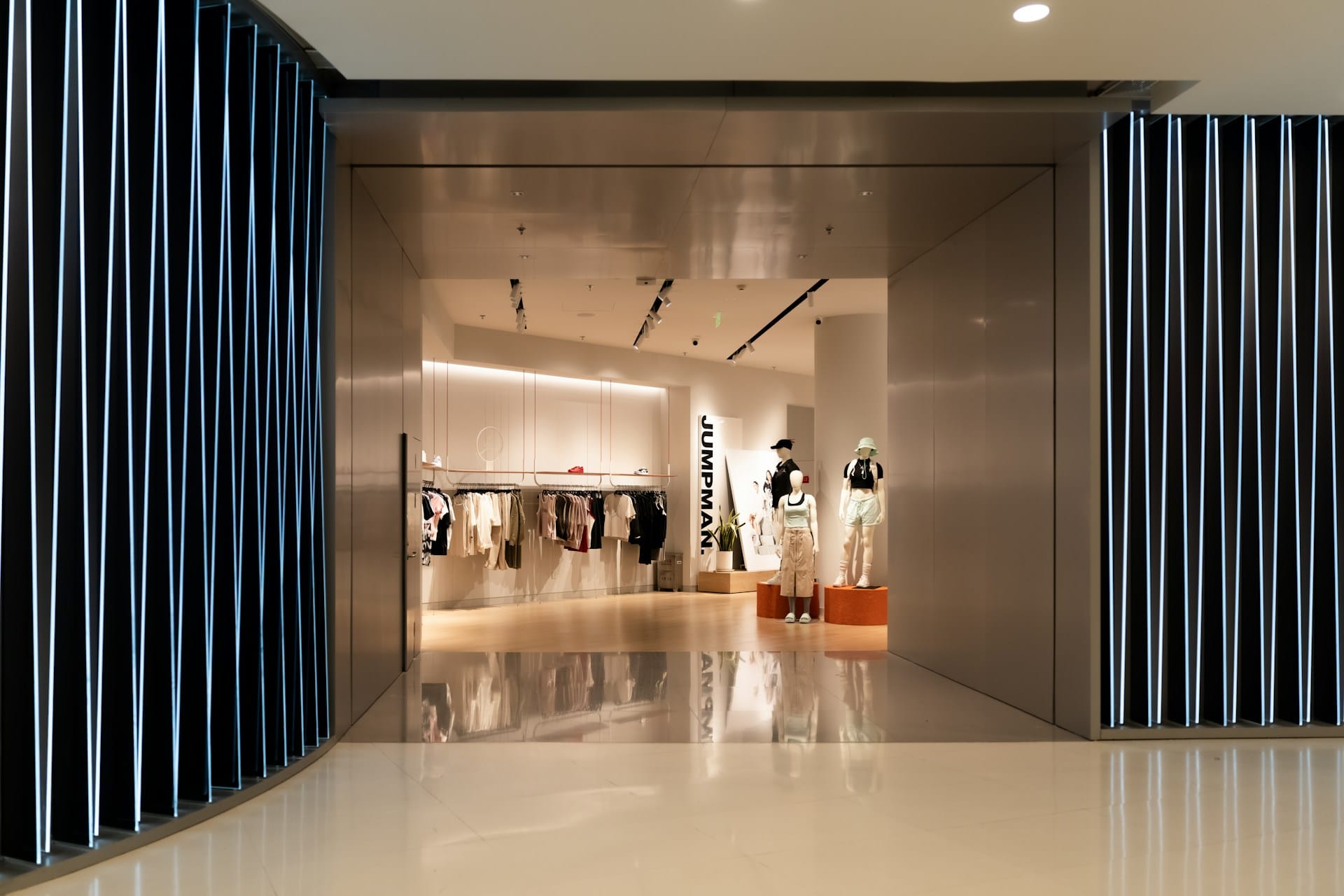 Retail & Showrooms